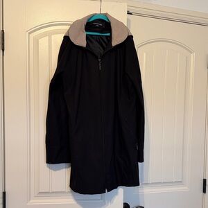 Jones New York Black Trench Coat with Cream Collar Sz S EUC